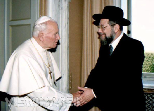 rabbi shakes pope's hand